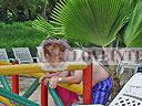 cartagena-women-boat-1104-8